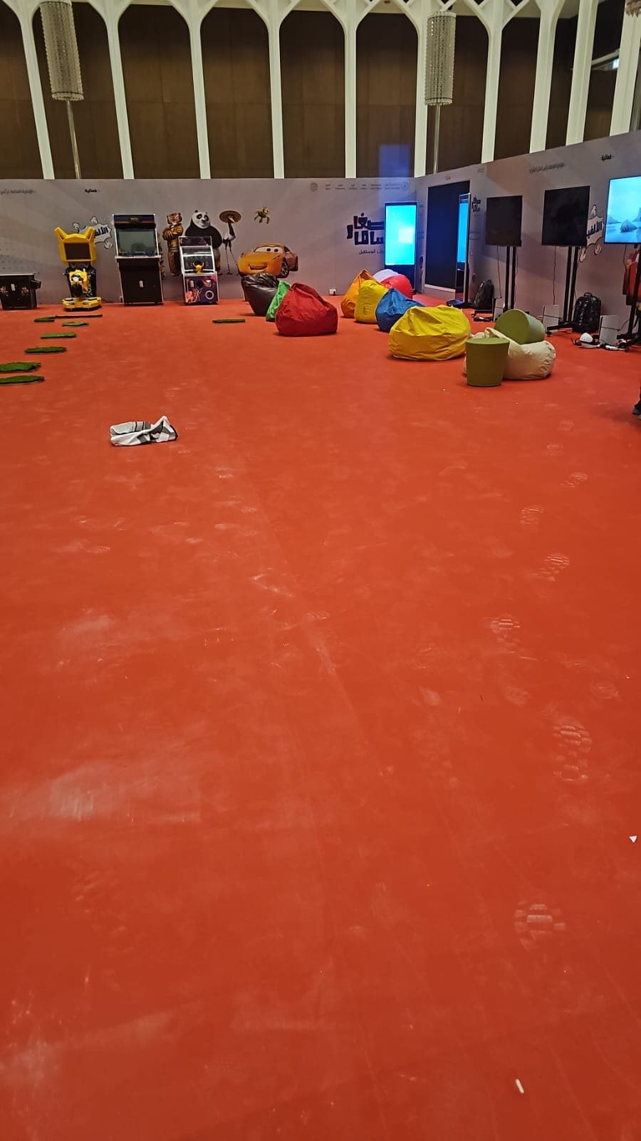 فينيل مقاوم للماء بديكور عصري