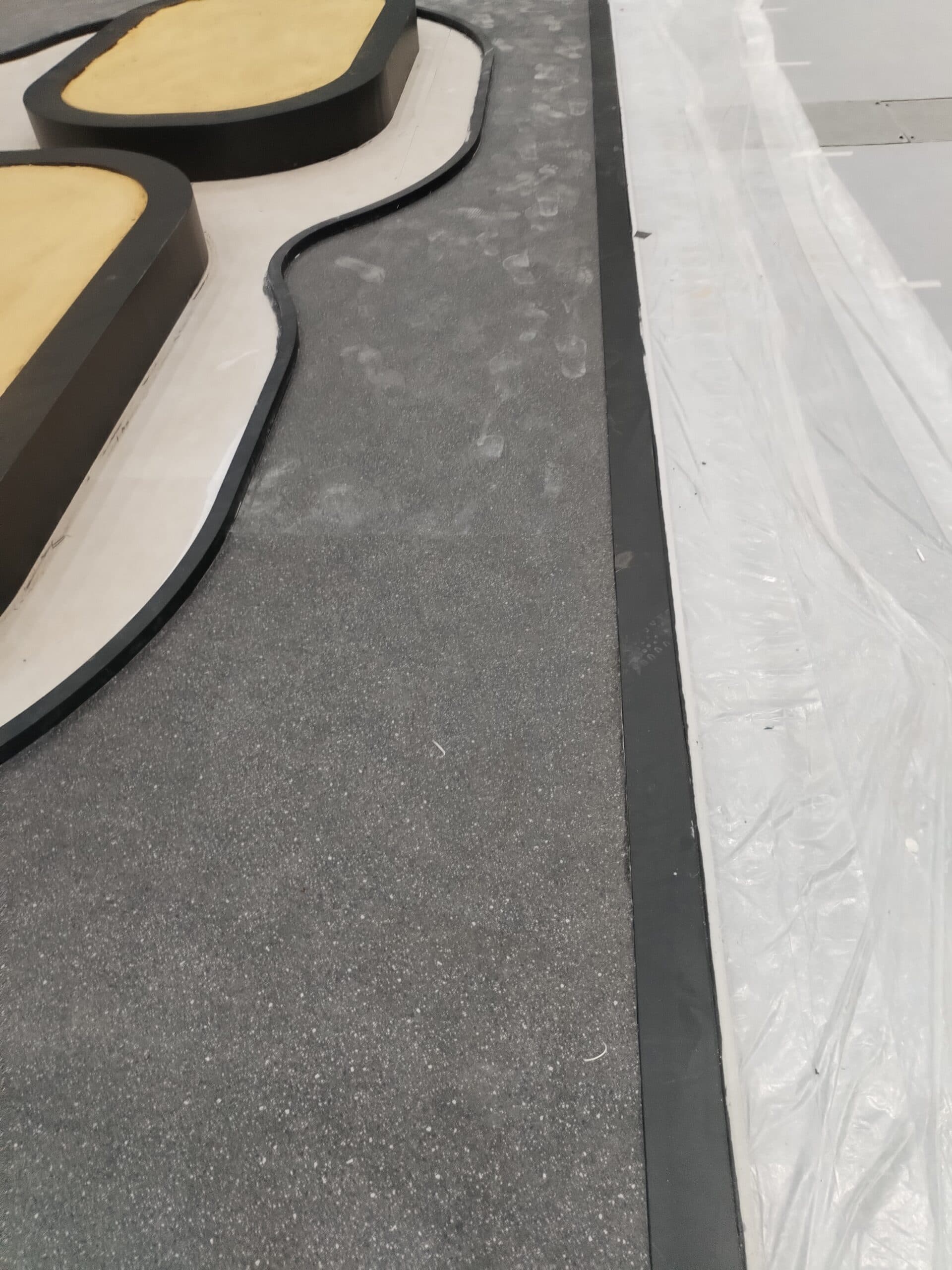 تركيب فينيل ضد الماء في مطبخ